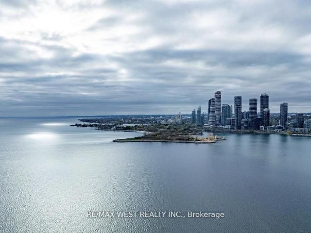 4910 30 Shore Breeze Drive, Etobicoke | Leased, W13612 | Condos. Ca