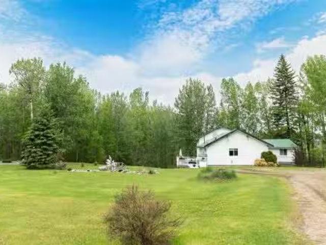 49118 Hwy 759, Rural Brazeau County, AB, T7Z 1S9 farm for sa.