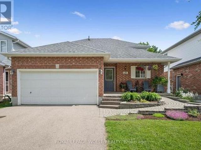 491 Sandbanks Crescent, Waterloo, ON, N2V 2J3 house for sale | Listing ID X13454 | Royal LePage