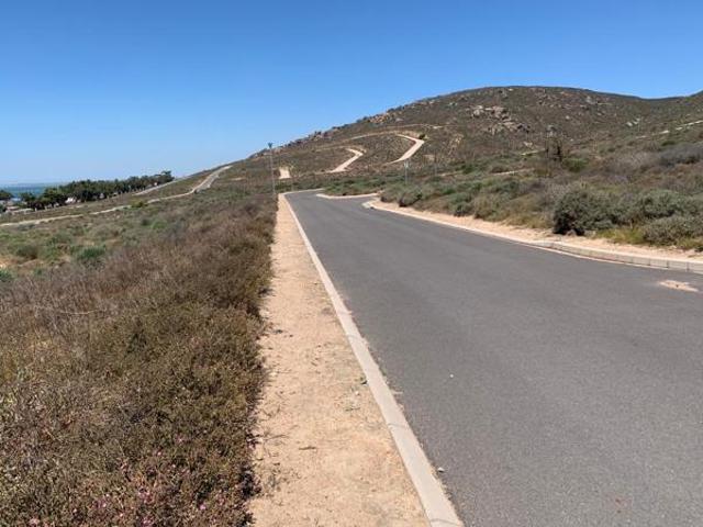 493 m² Land available in St Helena Views