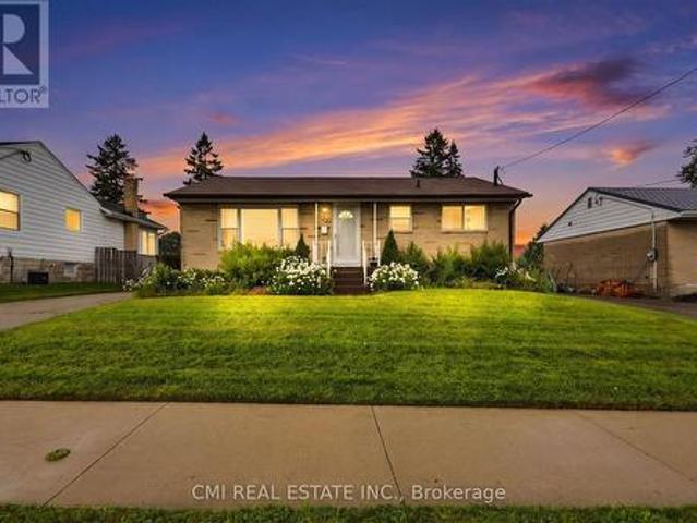 494 Annapolis Avenue, Oshawa, ON, L1J 2Y7 house for sale | Listing ID E13709 | Royal LePage
