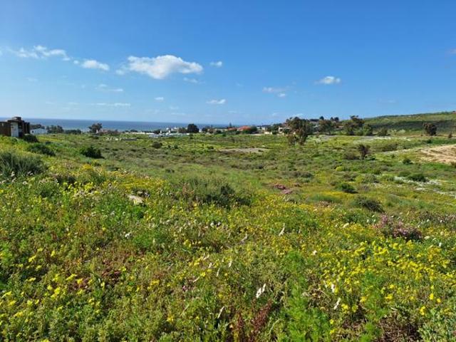 494 m² Land available in St Helena Views