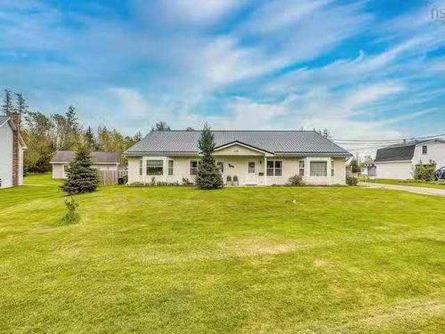 494 Pictou Road, Valley, NS, B2N 2V1 investment for sale Li.
