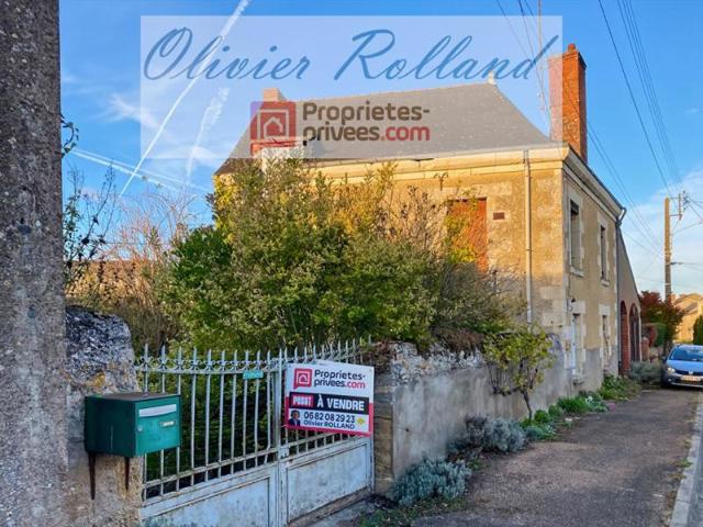 49540 Aubigné sur Layon Maison à rénover de 104 m² sur 500 m² de terrain avec dépendances