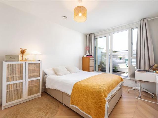 495,000 | Apt 3, 5A George Street Upper, Dun Laoghaire, Co. Dublin Sherry FitzGerald Dun Laoghaire 5007 MyHome. Ie Residential