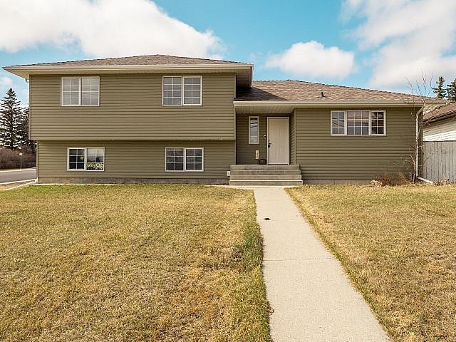 495 6 Street West, Cardston