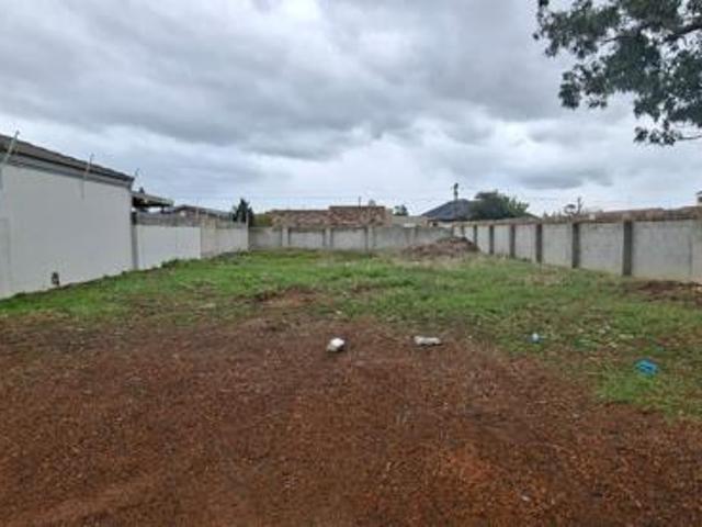 495 m² Land available in Firgrove