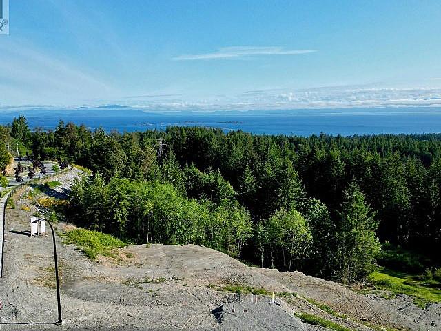 4960 Dixon Lane Lantzville, British Columbia