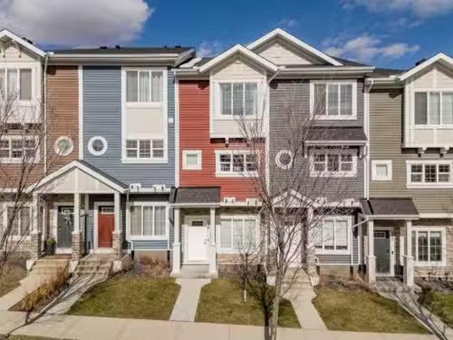 496 Nolan Hill Boulevard Nw, Calgary, AB, T3R 0Y1 townhouse.