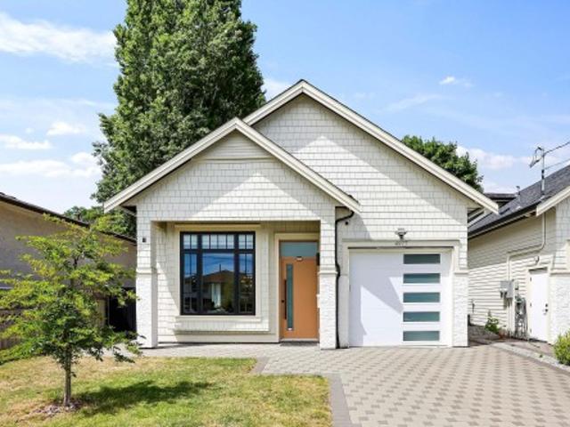 4977 Chesham Avenue, Burnaby, BC, V5G 2X3 duplex for sale | Listing ID R3028 | Royal LePage