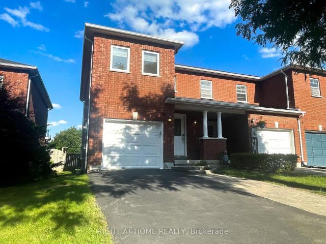 497 Ainsworth Drive E, Newmarket | 3Beds/4Bath, Townhouse, $3,200/mo | Condos. Ca