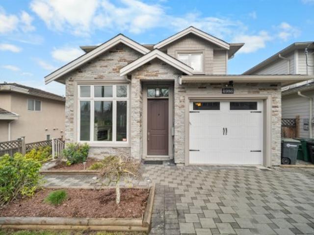 4986 Inman Avenue, Burnaby, BC, V5G 2Y6 Luxury Duplex for sale | Listing ID R3125 | Royal LePage Carriage Trade Luxury Properties