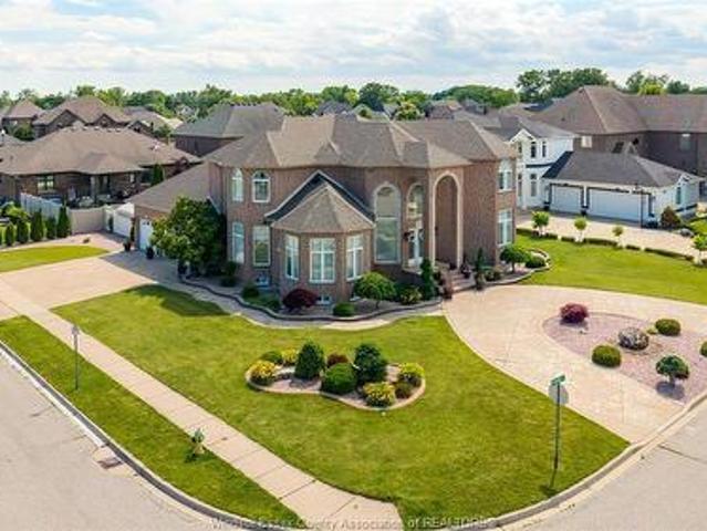 498 Clydesdale, Lakeshore, ON, N0R 1A0 house for sale | Listing ID 26015 | Royal LePage
