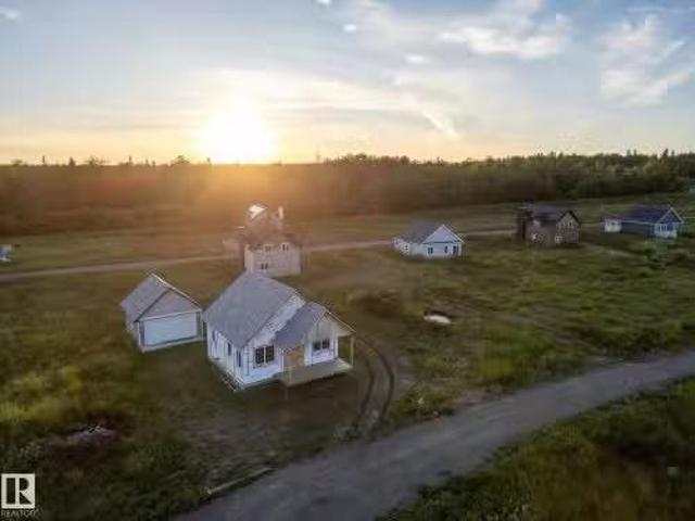 49 5323 Township Road 541A, Rural Lac Ste. Anne County, AB, T0.