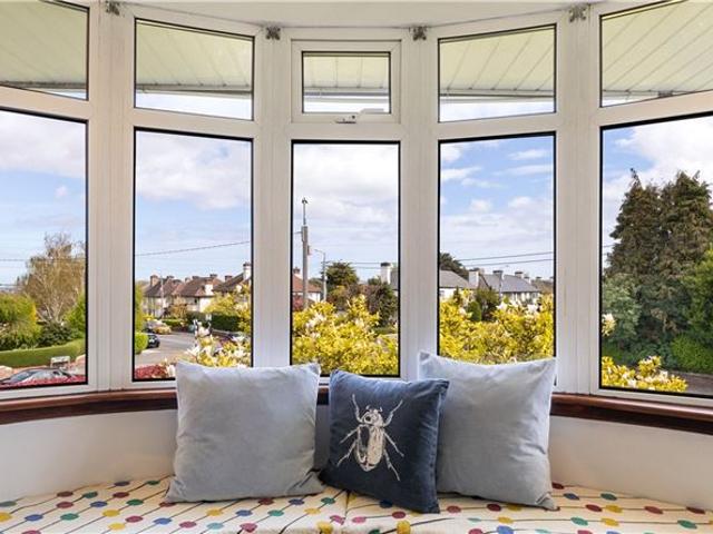 49 The Rise, Mount Merrion, Co. Dublin Lisney Sotheby's International Realty Ballsbridge 4923 MyHome. Ie Residential