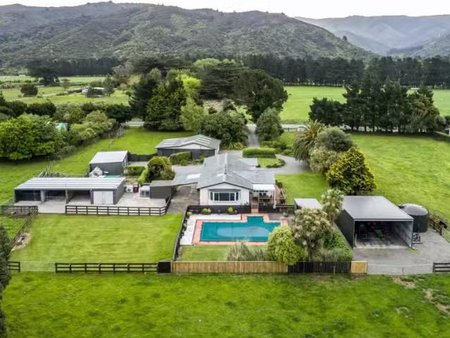 49 Western Lake Road, Featherston, South Wairarapa