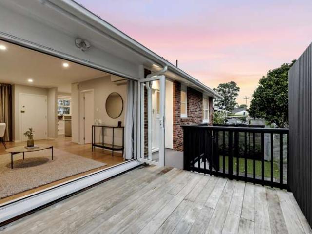 4/9 Wright Road, Point Chevalier, Auckland City