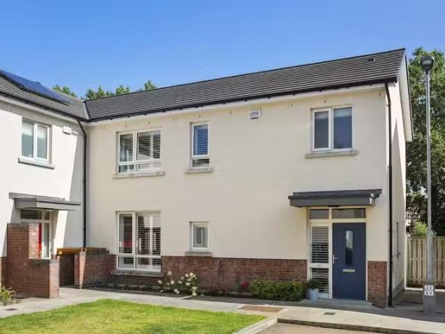 49 Belarmine Grove, Stepaside, Dublin 18, D18RR92 is for sale