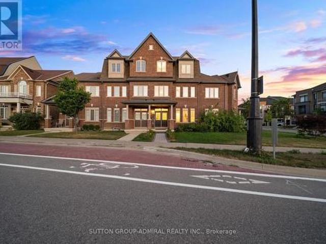 49 East'S Corners Boulevard, Vaughan, ON, L4H 3Z7 house for sale | Listing ID N12297 | Royal LePage