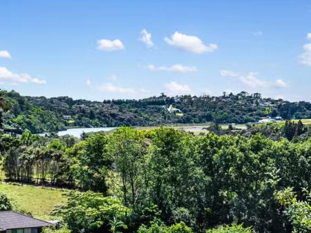 49 Hibiscus Coast Highway, Silverdale, Rodney