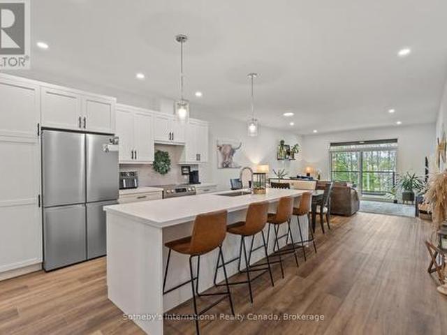 49 Jack Street, Huntsville Chaffey, ON, P1H 1M3 townhouse for lease | Listing ID X13168 | Royal LePage