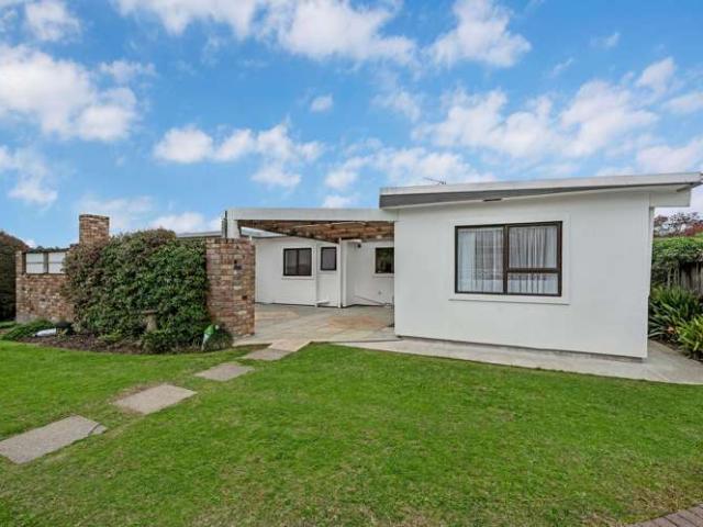 49 Kurnell Drive, Botany Downs, Manukau City