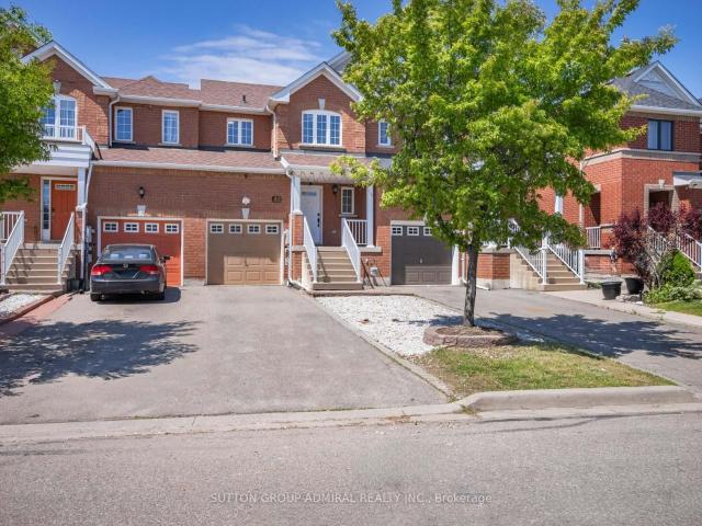 49 Lindenshire Avenue, Maple | For Sale @ $879,000 | Condos. Ca