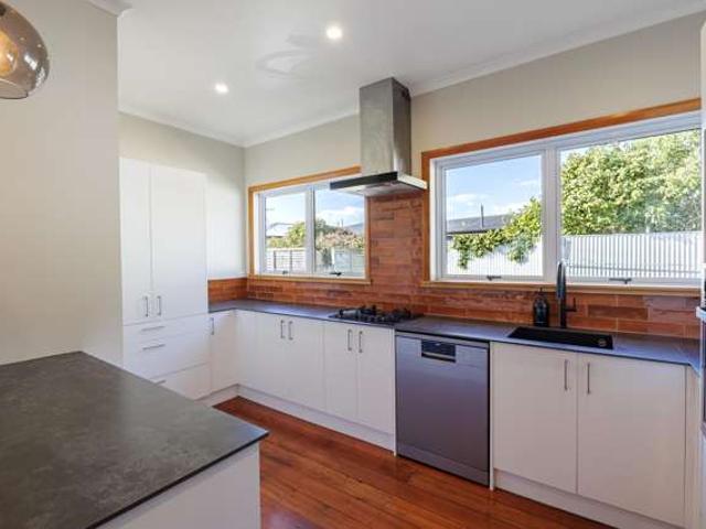 49 Meeanee Road, Taradale, Napier City