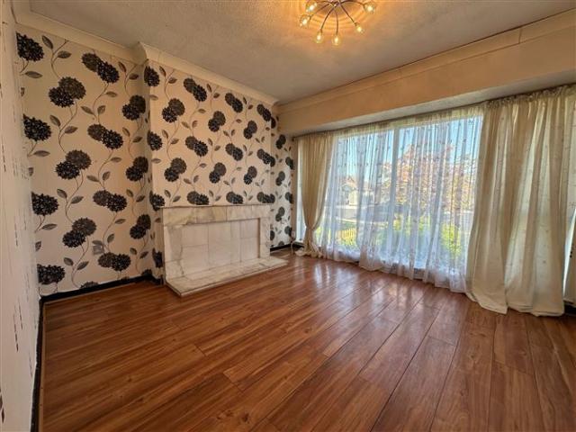 49 Oakcourt Park, Palmerstown, Dublin 20 Ray Cooke Auctioneers 4922 MyHome. Ie Residential