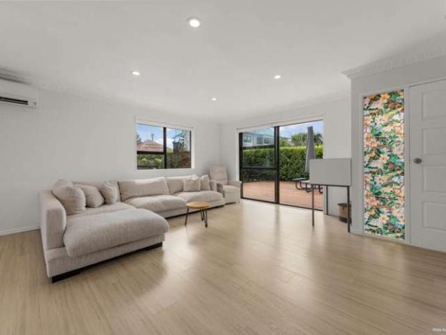 49 Riverside Road, Orewa, Rodney