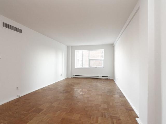 49 St. Clair Avenue West 2 Bedroom Apartment for Rent at 49 St Clair Ave W, Toronto, ON M4V 1K6 Deer Park