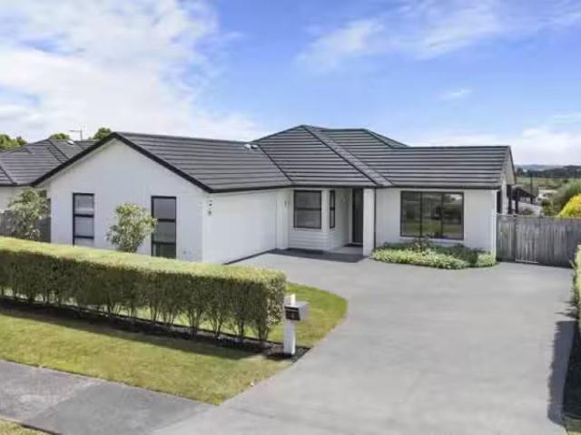 4 Mahutonga Avenue, Beachlands, Manukau City