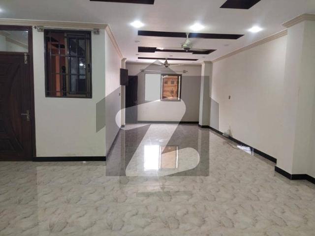4 Marla Brand New Building For Sale In Satellite Town