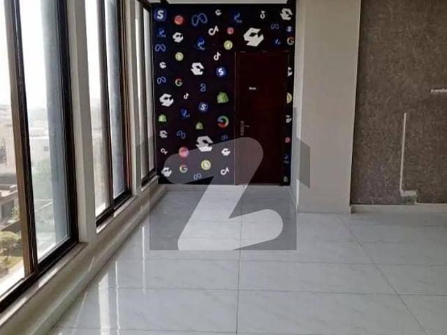 4 Marla Commercial Floor Office For Rent