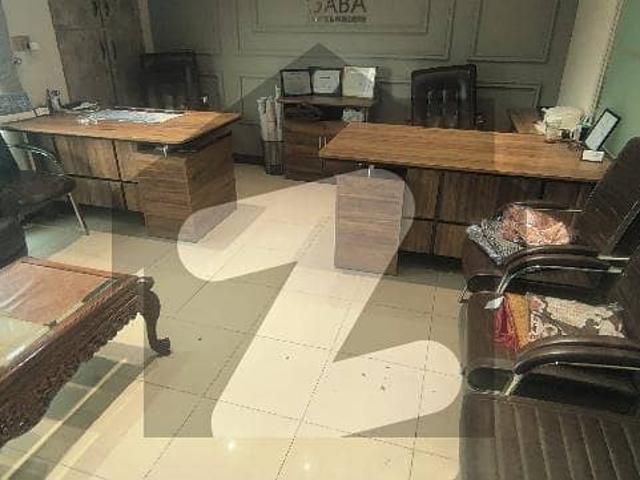 4 Marla Office Floor With Cabins For Rent