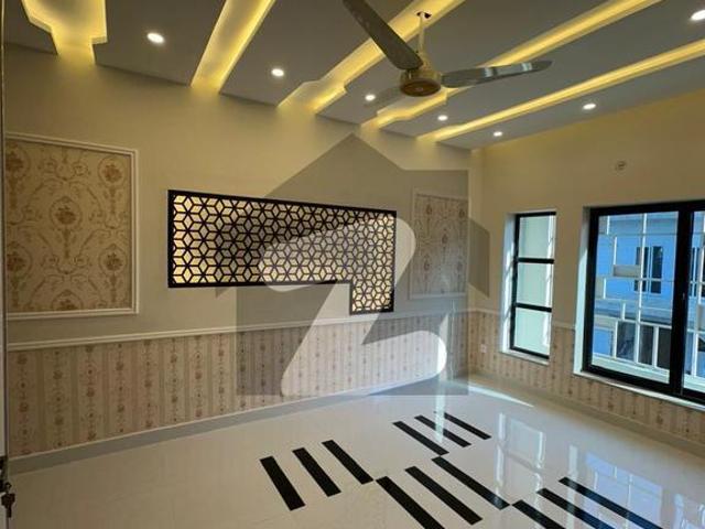4 Marla House Available For Rent D 12/1