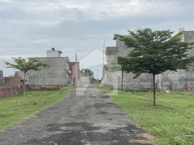 4 Marla Plot Available In Qadeer Block