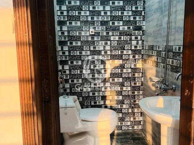 4 Marla Upper portion for Rent