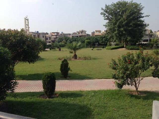 4 marla 76 sqft corner plot for sale. In Pakistan | Clasf real estate