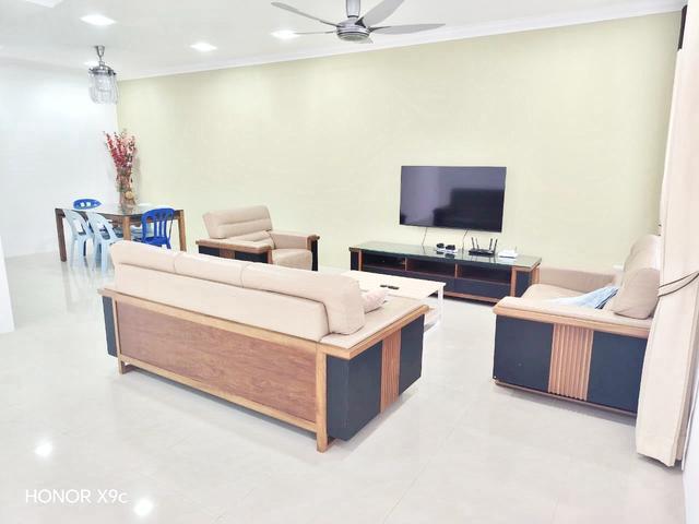4 Miles Kuching Double Storey Intermediate House