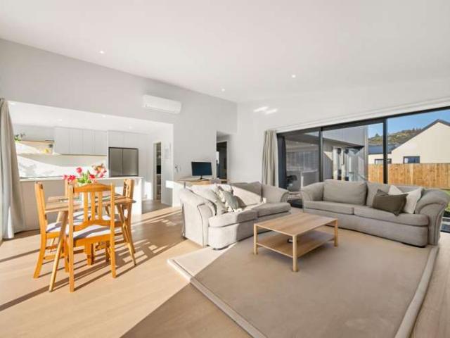 4 Moonstone Street, Wanaka
