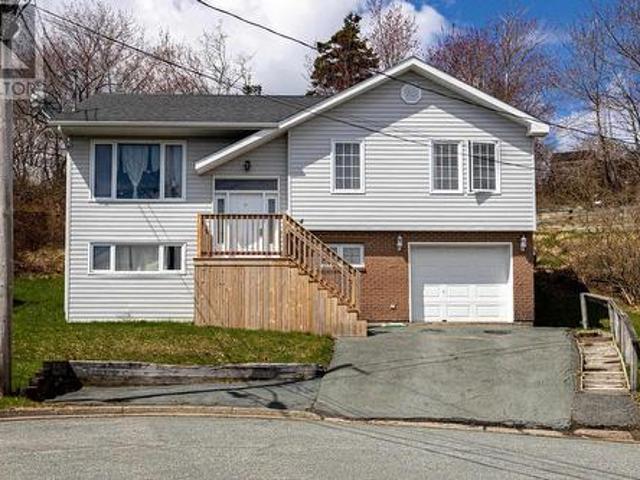 4 Ocono Court, Dartmouth, NS, B2W 5X6 house for sale | Listing ID 202618 | Royal LePage