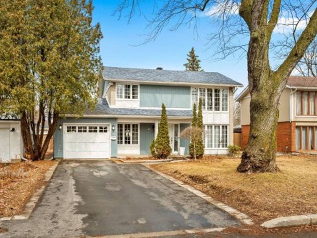 4 Av. Hermès, Candiac, QC, J5R 3R7 house for sale | Listing ID 23614 | Royal LePage
