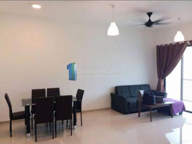 Tree Sparina 4 Airconds Washing Machine Fridge 3 Bedrooms with 3 Queen Size Bed and 1 single Bed Each room have one cupboard Sofa,Bayan Lepas