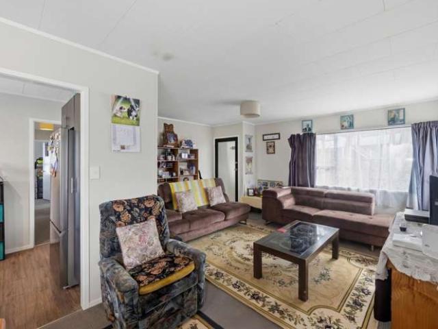 4 Anglers Way, Wattle Downs, Manukau City