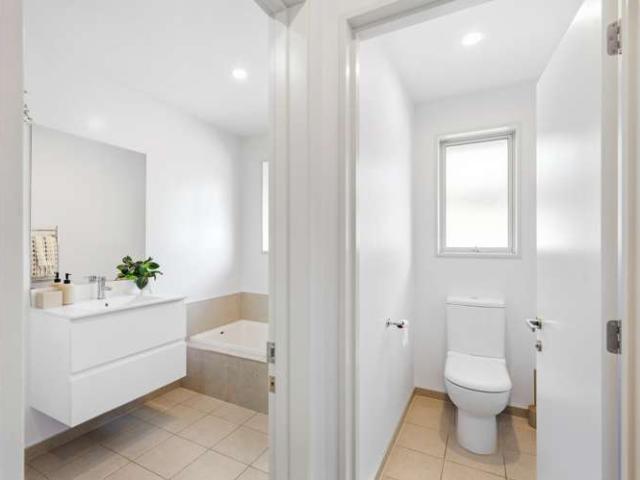 4 Annies Lane, Aidanfield, Christchurch City