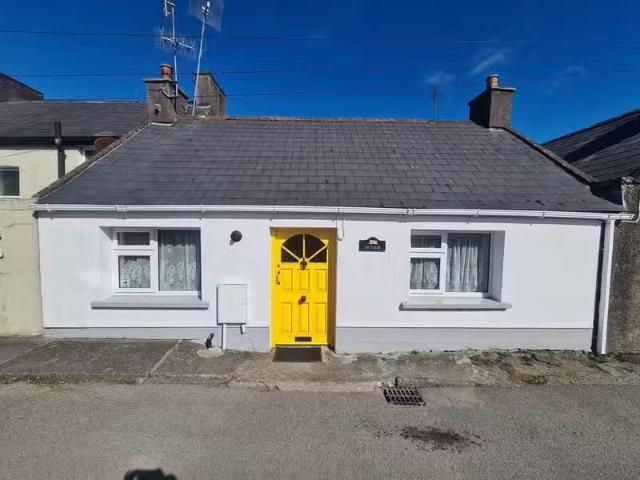 4 Ashgrove Terrace, Ringaskiddy, Co. Cork, P43R640 is for sale