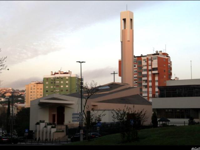 4 assoalhadas junto o centro comercial
