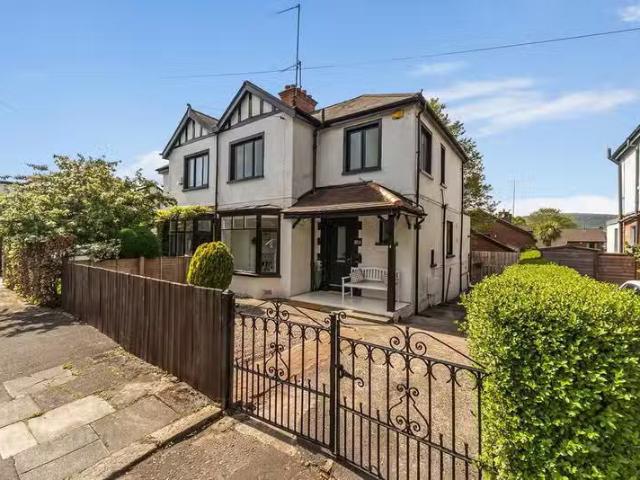 4 Balmoral Gardens