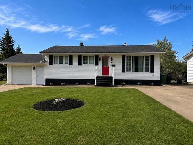 4 Balsam Circle, Lower Sackville, NS, B4C 1A9 house for sale | Listing ID 202614 | Royal LePage
